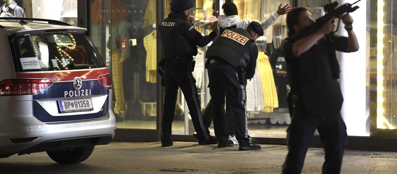 Reuters: «Το Ισλαμικό Κράτος ανέλαβε την ευθύνη του μακελειού στη Βιέννη»